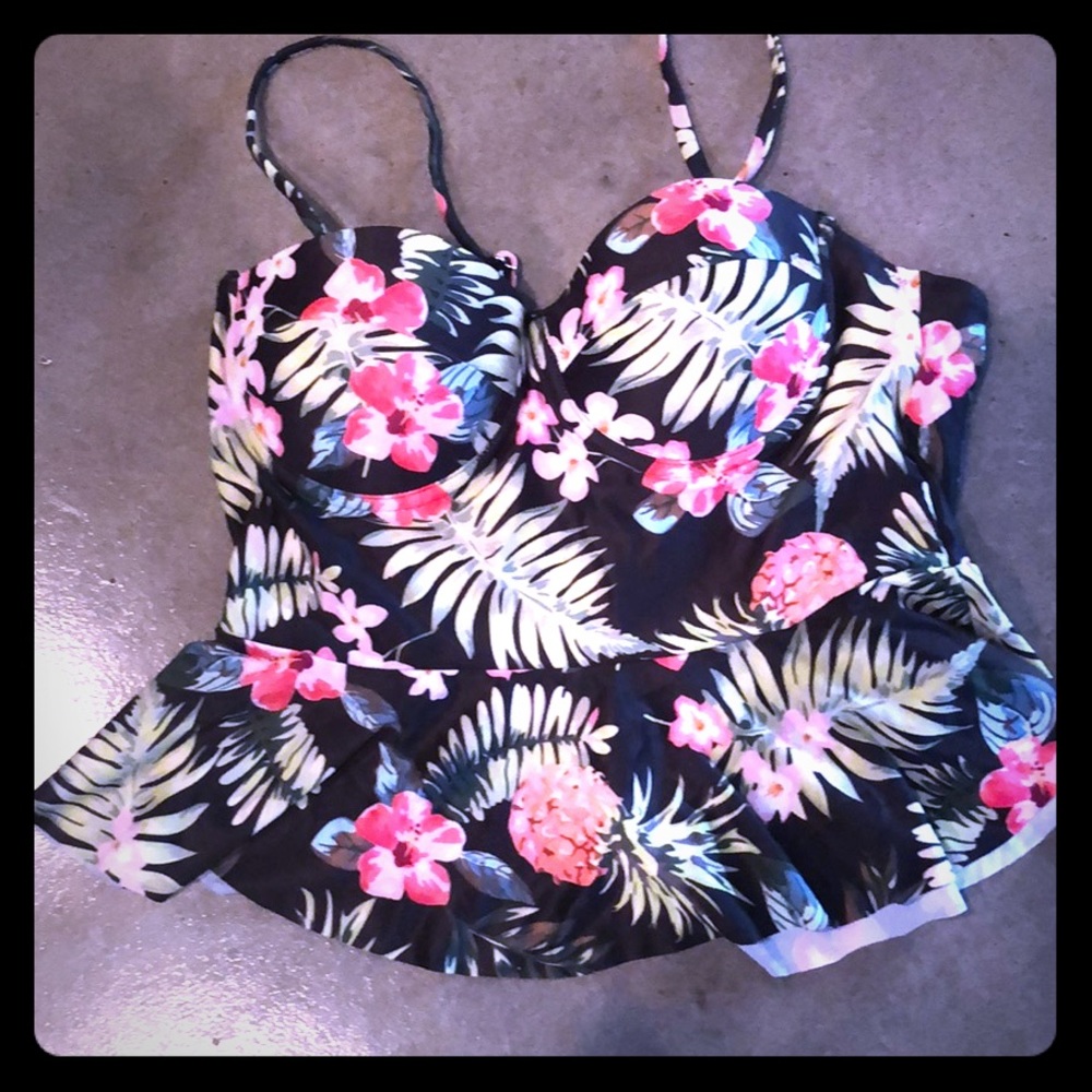 CUPSHE Time Slips Away bikini (never been worn)